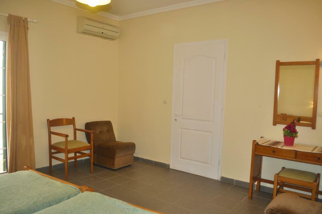 Holiday Studio Apartments Yannis On Agios Gordios Beach In Corfu Экстерьер фото
